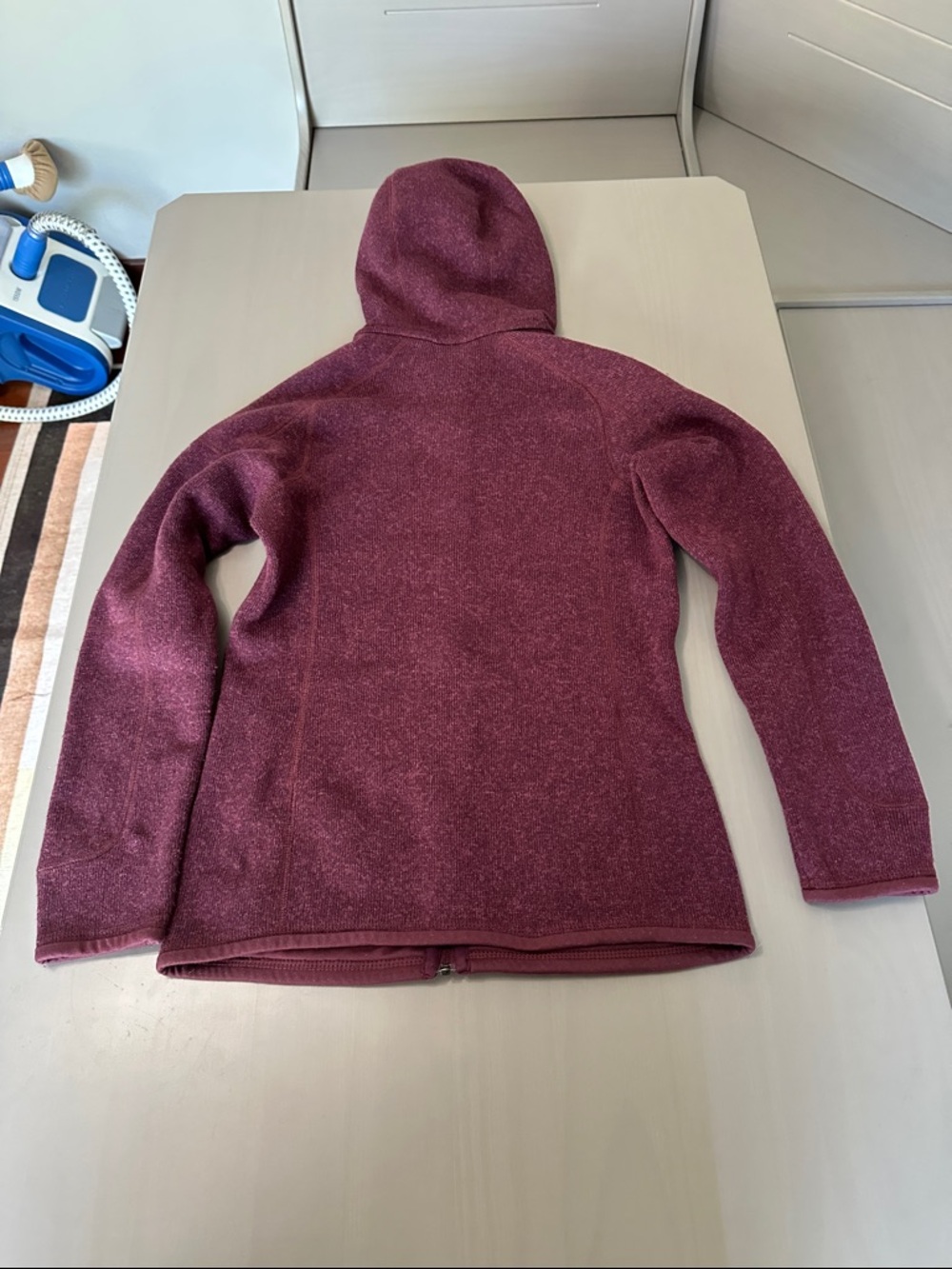 Patagonia Maroon Full-Zip Hooded Fleece Jacket - Picture 3 of 9